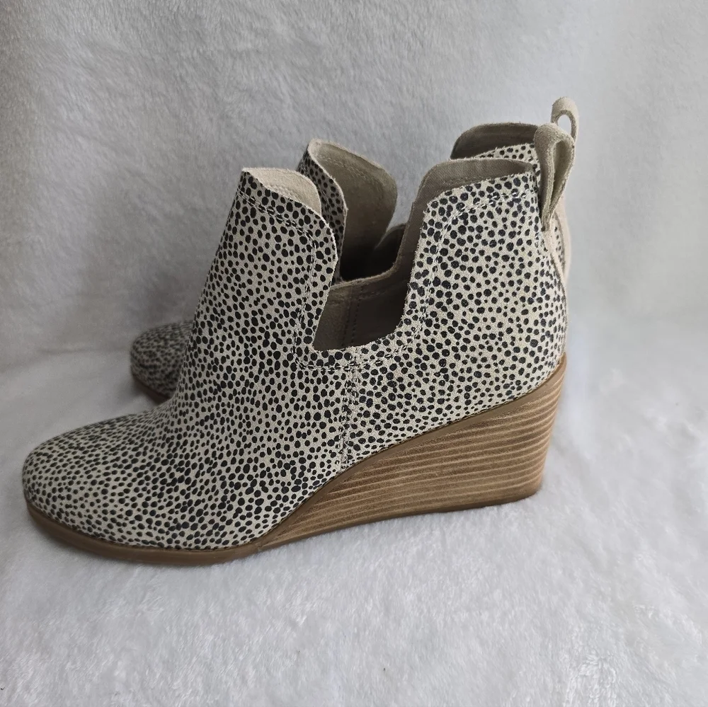 TOMS Kallie Mini Cheetah Suede Wedge Booties, Womens Size 10